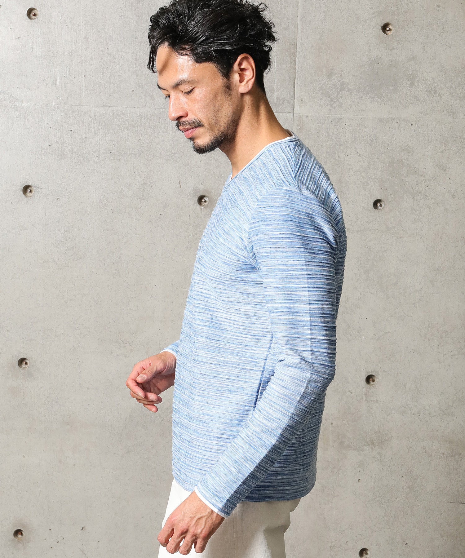 スラブタックvネックカットソー メンズファッション通販 Men S Bigi Online Store メンズビギ オンラインストア