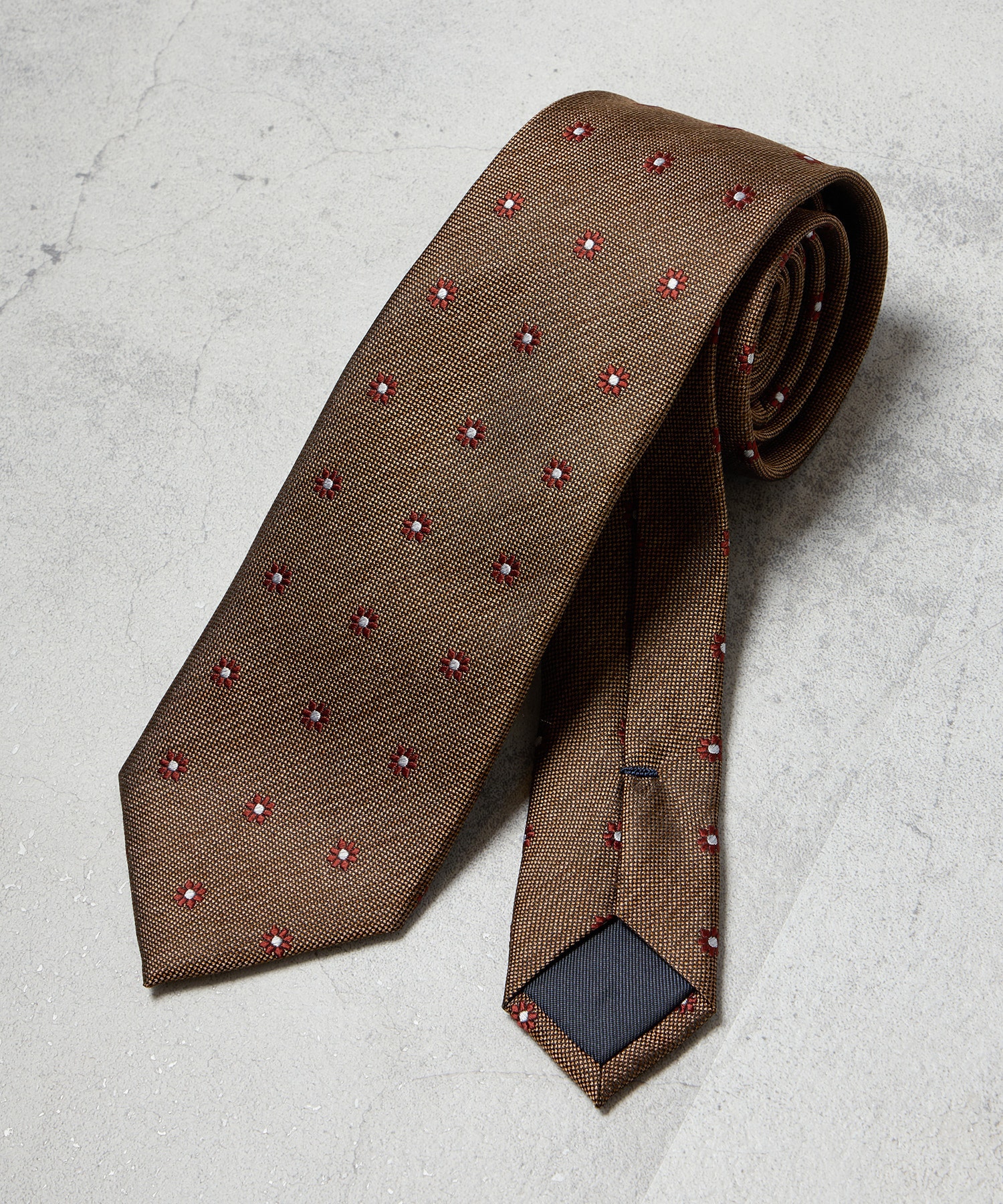 zz-M0133ENT004_17-1.jpg?1687837766