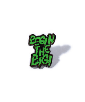 BEGIN THE BIGI 50th Anniv スローガンピンバッジ