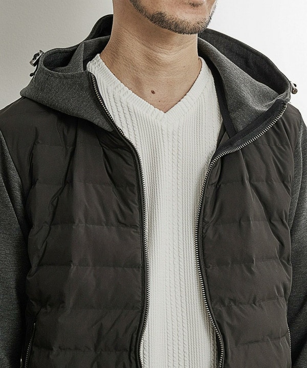 【UNIQLO】ブラック　フーデッドジップアップブルゾン　新品　完売