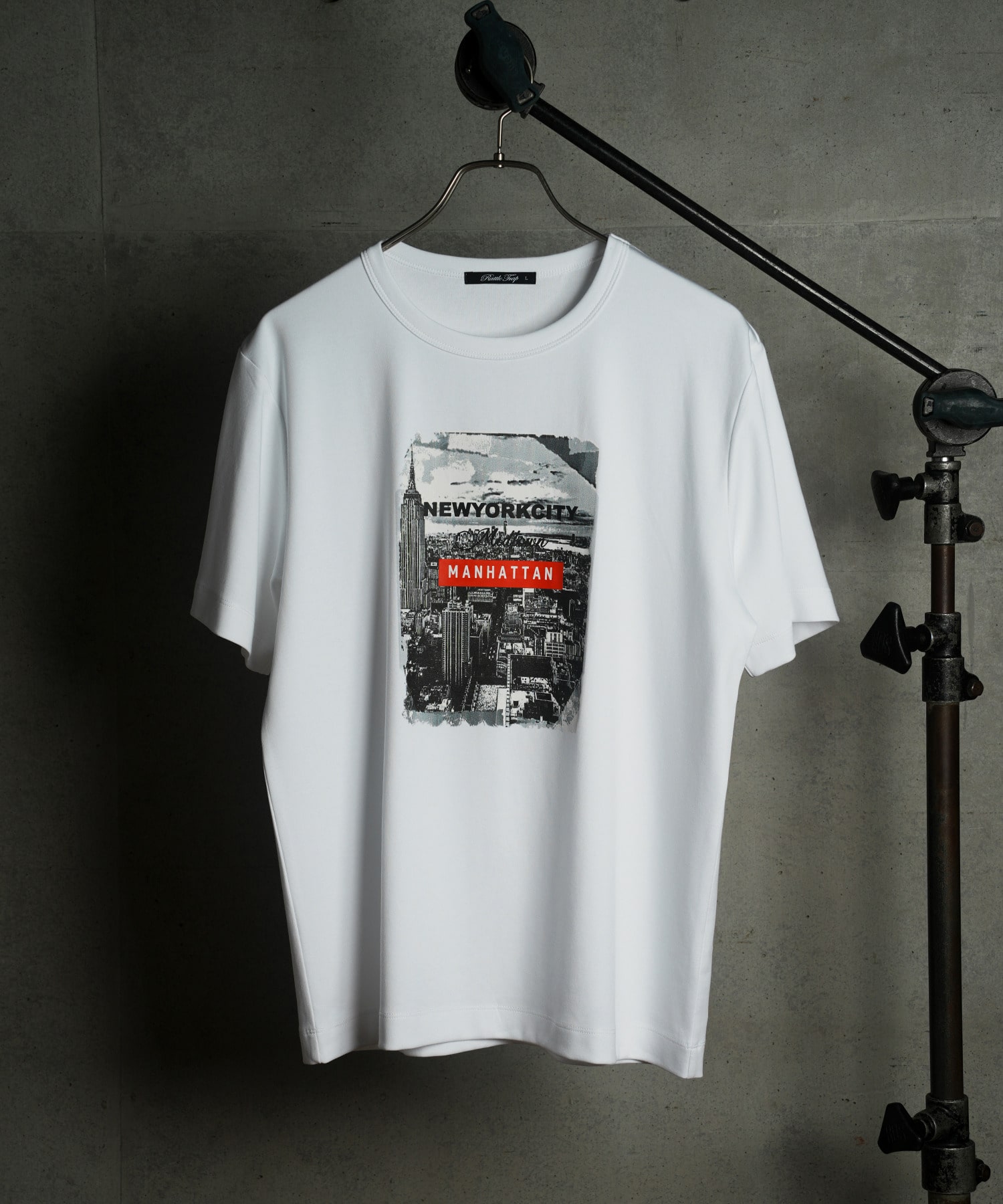 マンハッタングラフィカルフォトTシャツ｜メンズファッション通販 