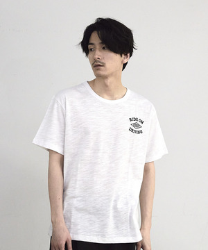 スラブフロッキーロゴプリントＴシャツ