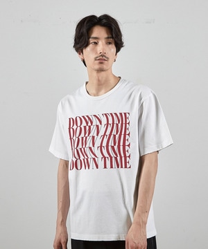 ダメージ加工ロゴプリントTシャツ