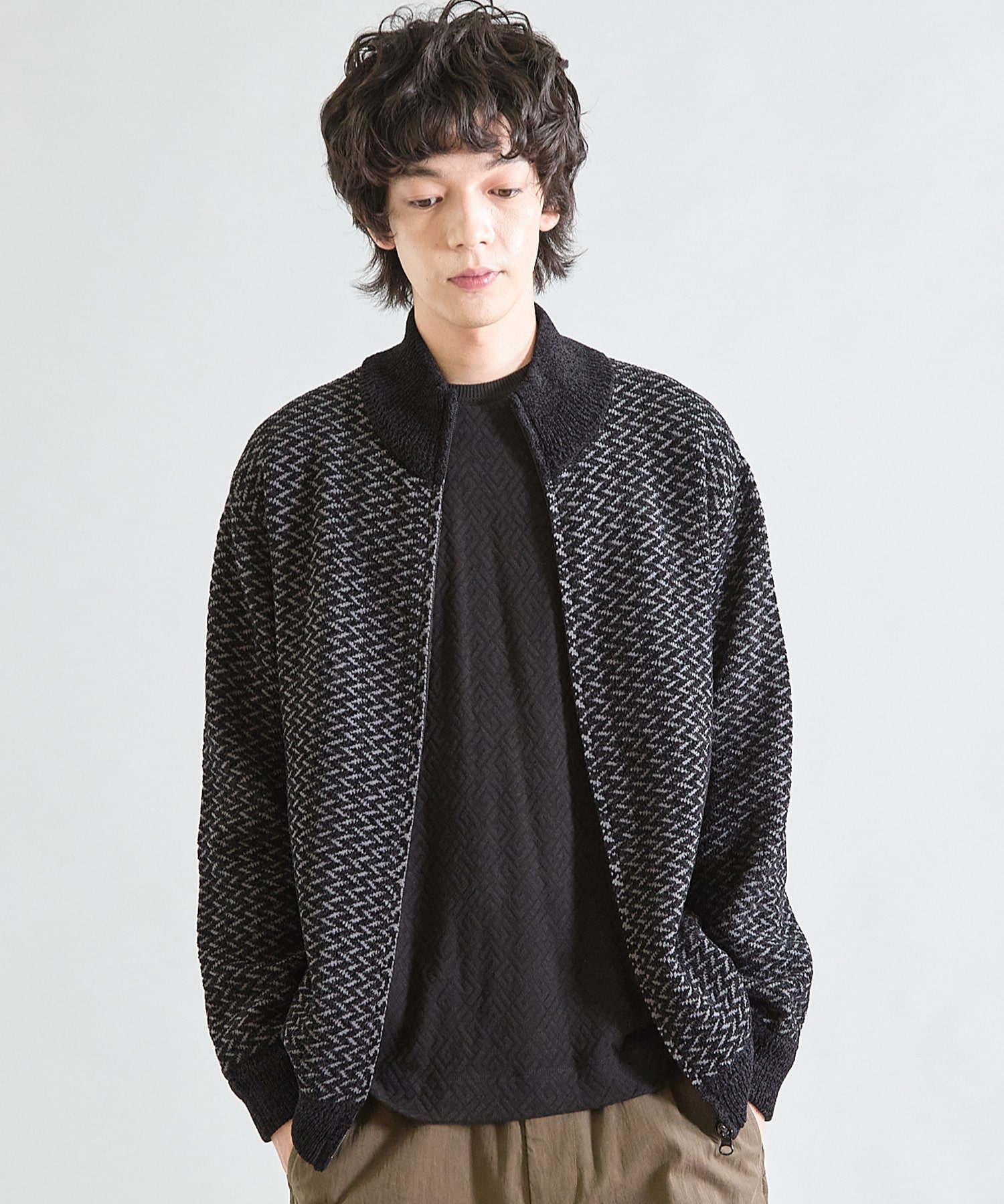 MAO°・*:ページ ウォッシャブル素材】ウェーブジャガード ジップアップニット｜メンズ