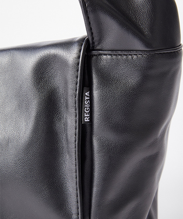 ＜WEB限定＞【REGiSTA】PUレザービッグショルダーバッグ 詳細画像 5