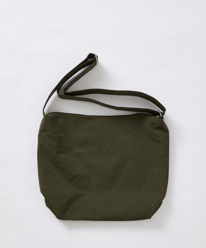 ナイロンショルダーバッグ