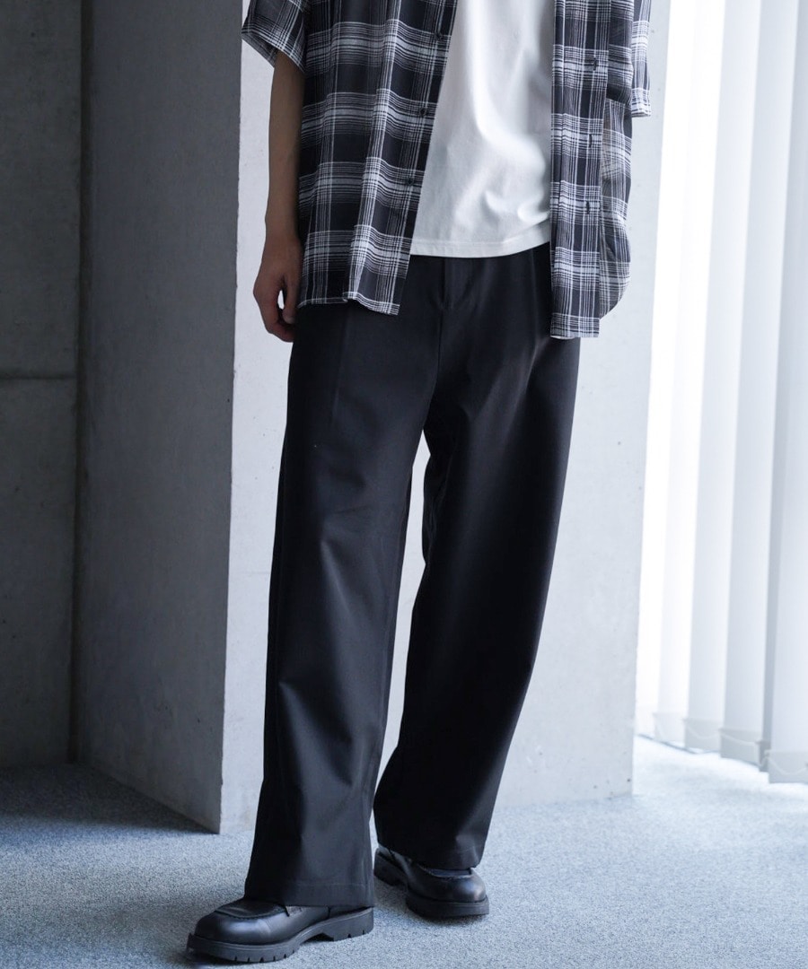 TRストレッチタックワイドテーパードパンツ