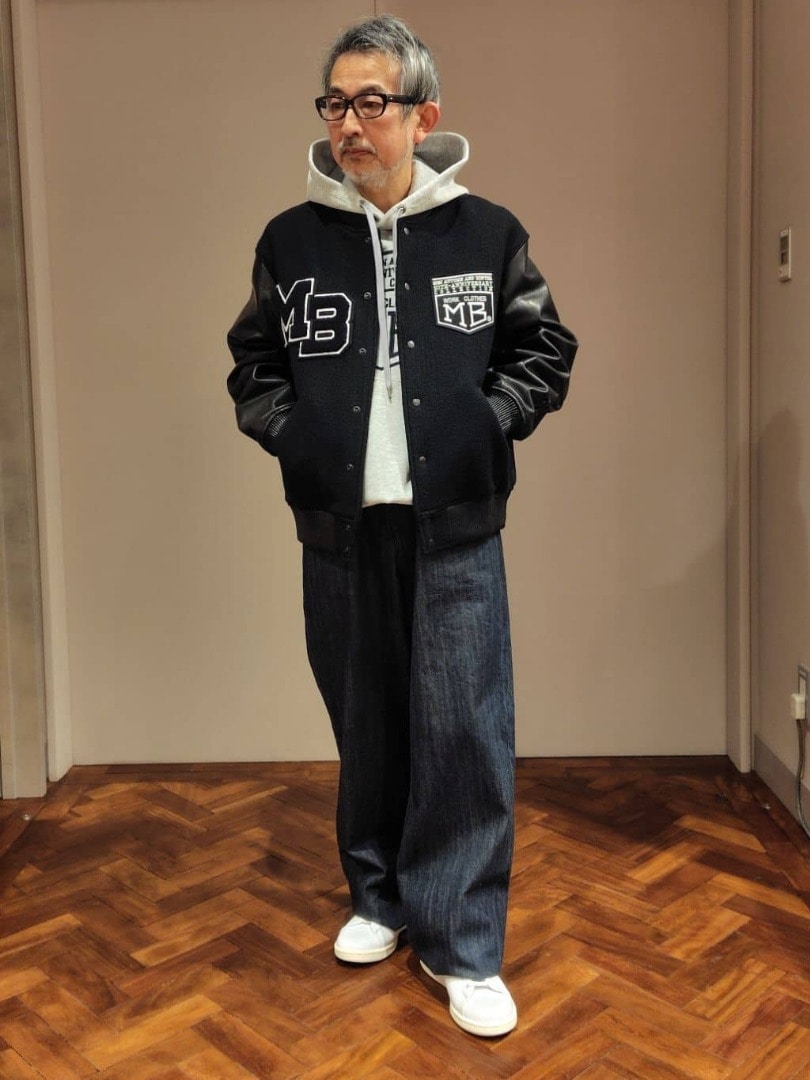 5℃のストリートカジュアル：スタジャン×フーディ