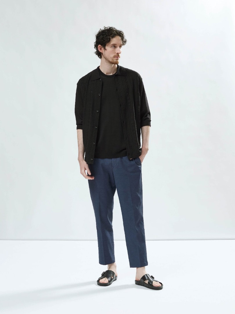 LOOK 05: サマーニットカーディガンとシェルタリングドライアンクルパンツ