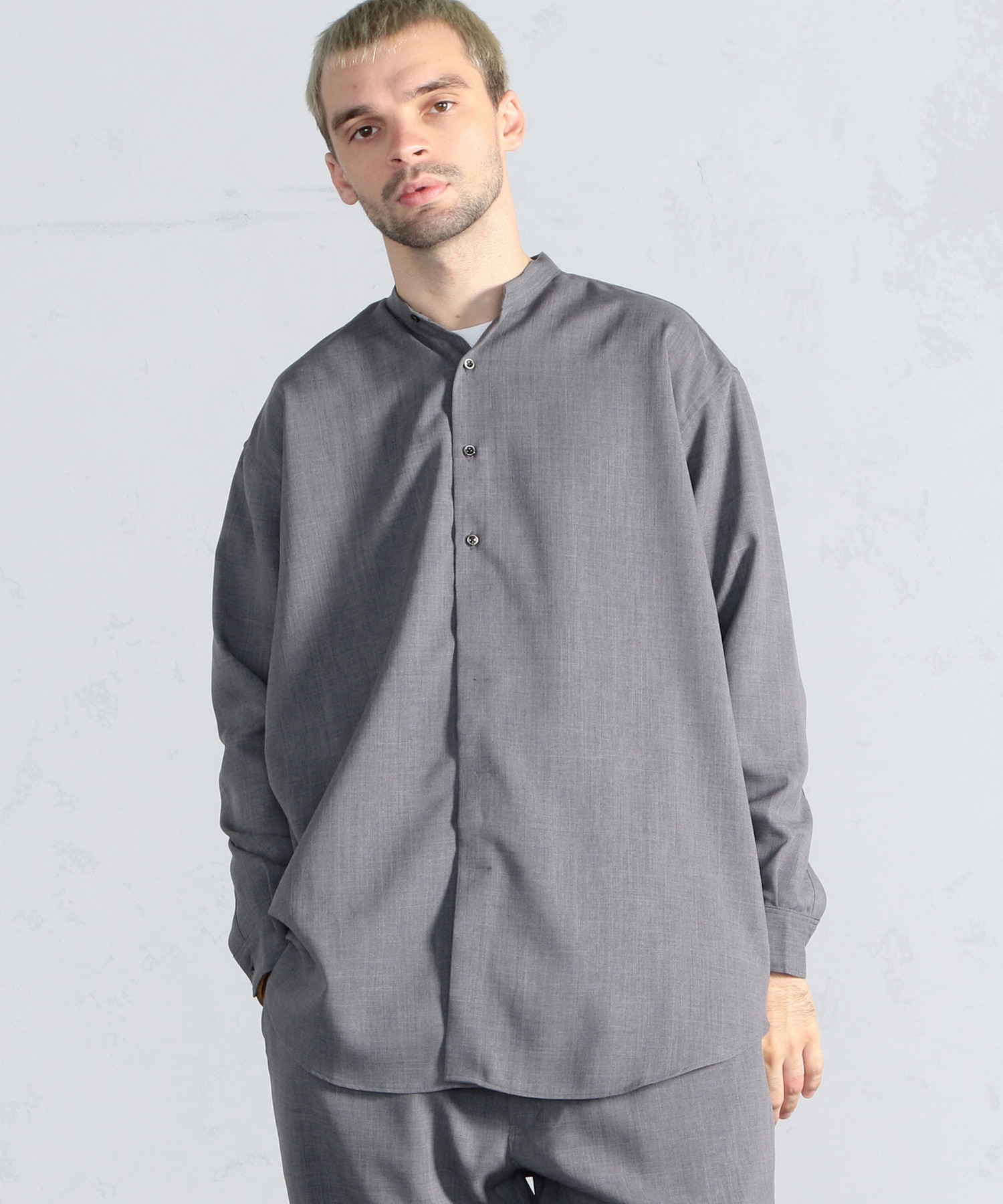 バンドカラーフェイクプルオーバーシャツ メンズファッション通販 Men S Bigi Online Store メンズビギ オンラインストア