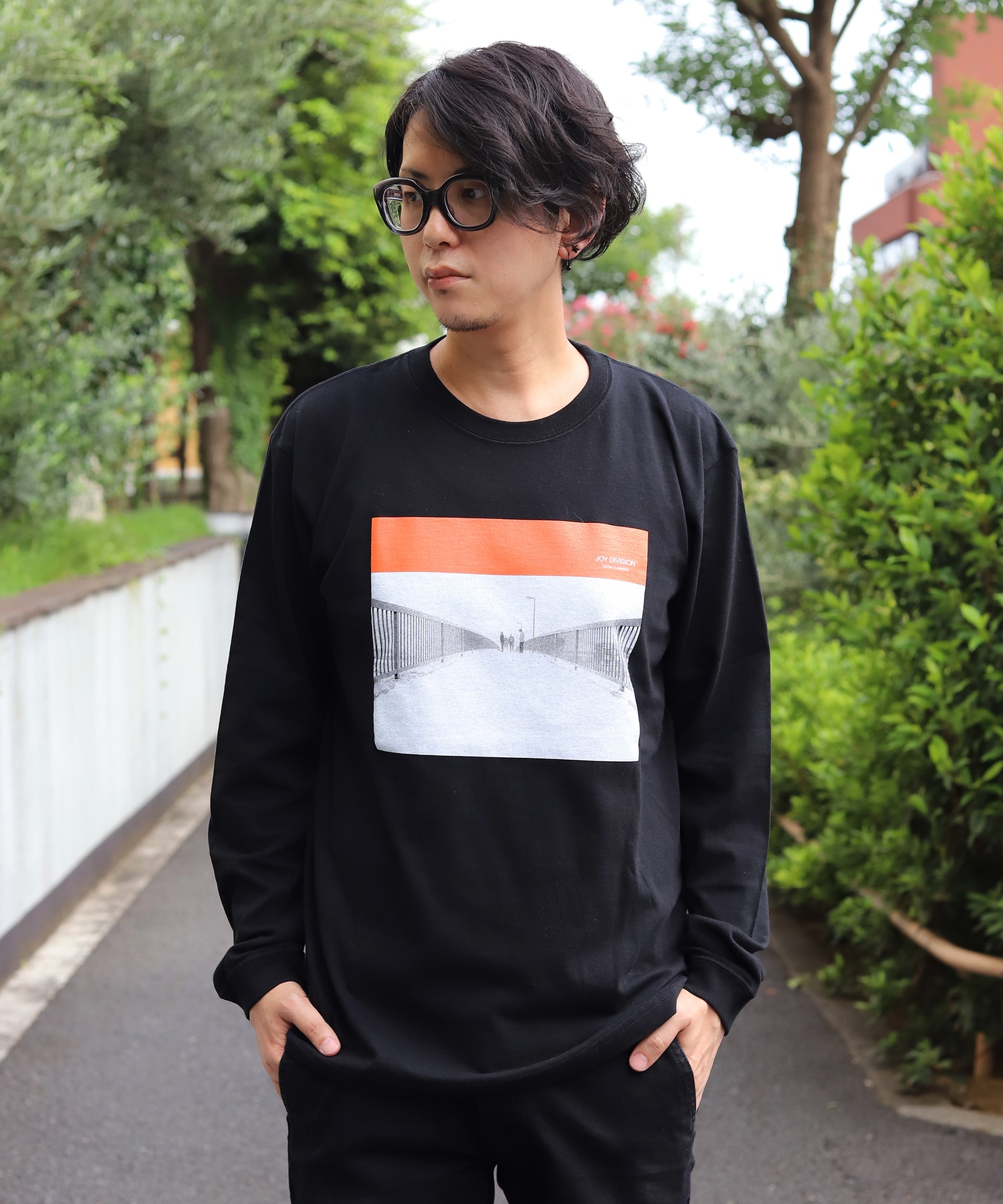 Kevin Cummins Times Men 039 S Bigi Joy Divisionフォトグラフtシャツ メンズファッション通販 Men S Bigi Online Store メンズビギ オンラインストア