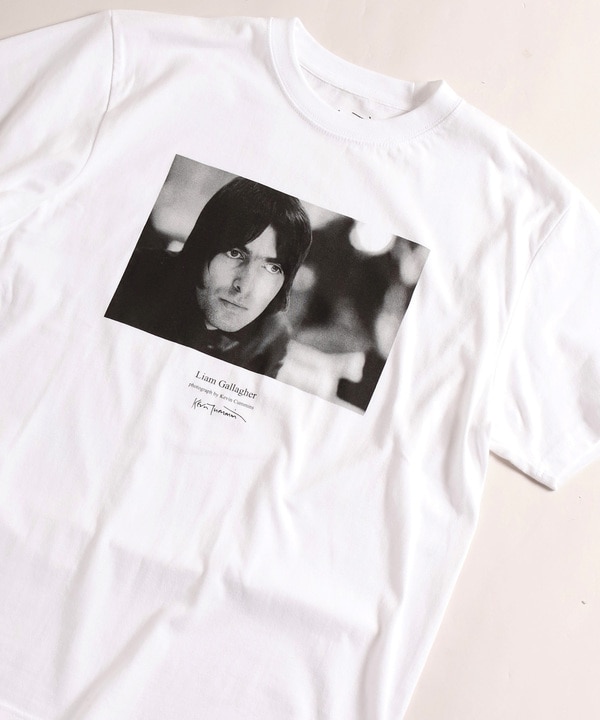 【Kevin Cummins×MEN'S BIGI】OASISフォトグラフTシャツ<Liam Gallagher> 詳細画像 ホワイト 1