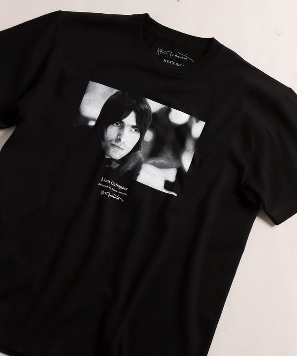 【Kevin Cummins×MEN'S BIGI】OASISフォトグラフTシャツ<Liam Gallagher> 詳細画像 ブラック 1