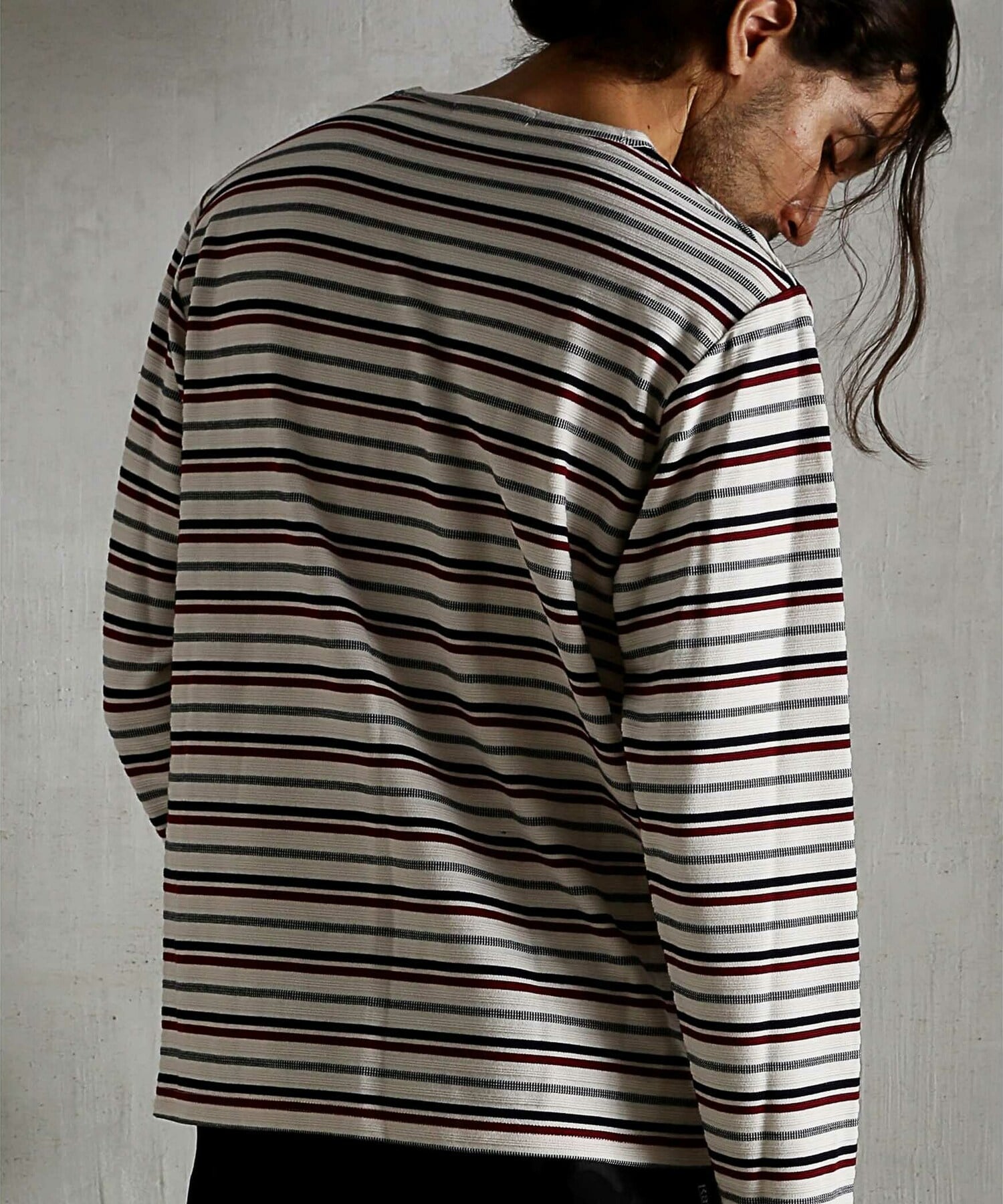 ランダムリップルボーダーロングスリーブtシャツ メンズファッション通販 Men S Bigi Online Store メンズビギ オンラインストア