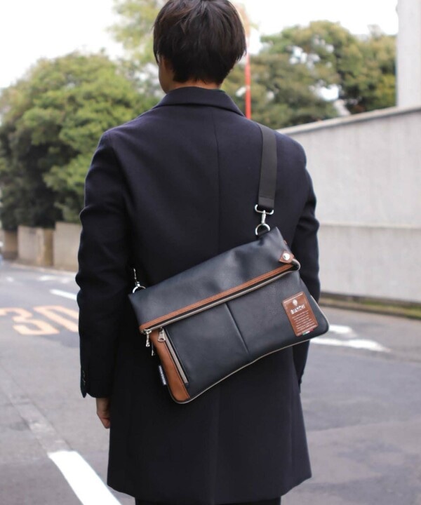 Bianchi 別注 口折れショルダーバッグ メンズファッション通販 Men S Bigi Online Store メンズビギ オンラインストア